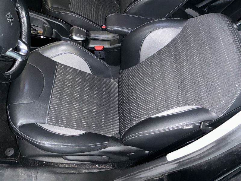 Peugeot 2008 1.2 PureTech Allure