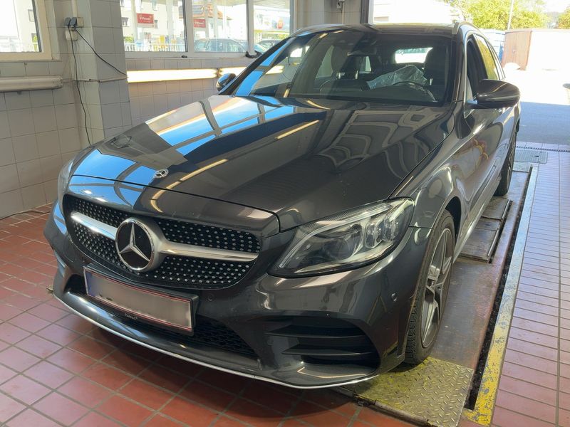 Mercedes-Benz C-Klasse C 220 d T 4Matic AMG Line
