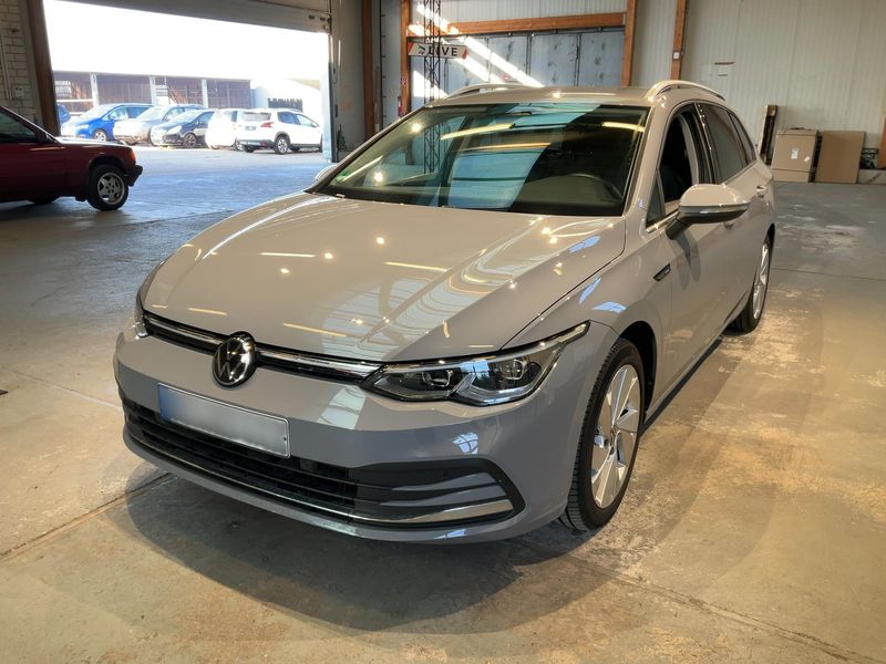 Volkswagen Golf Viii 1.5 eTSI ACT Style