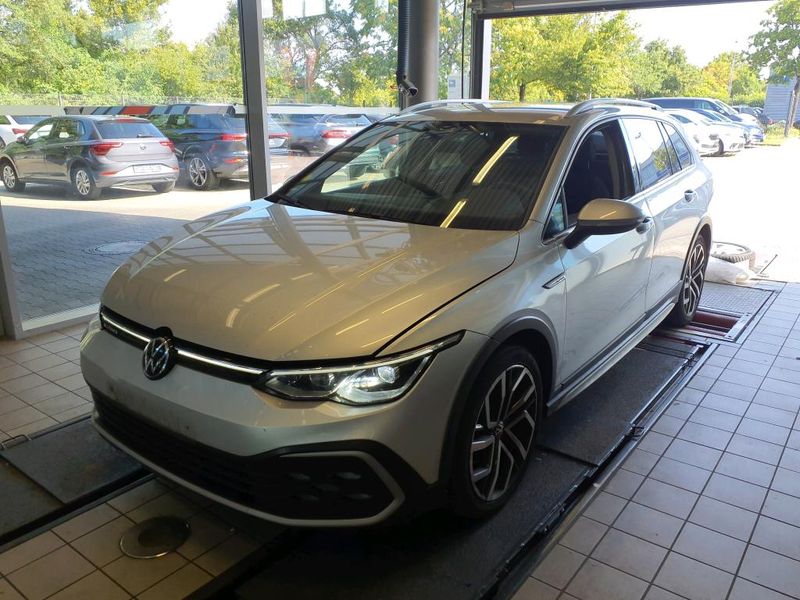 Volkswagen Golf VIII 2.0 TDI Alltrack 4Motion