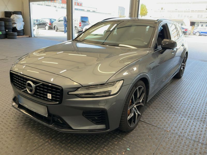 Volvo V60 2.0 T8 Plug-in Hybrid Polestar Engineered AWD
