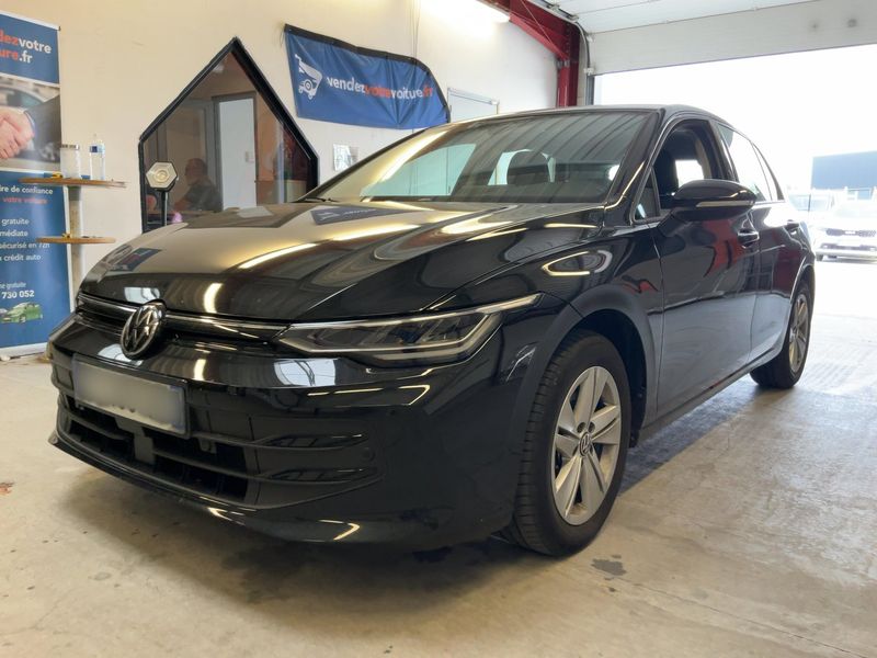 Volkswagen Golf VIII 1.5 TSI VW Edition