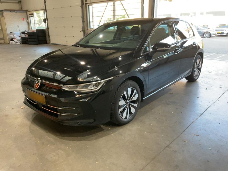 Volkswagen Golf VIII 1.5 TSI Goal
