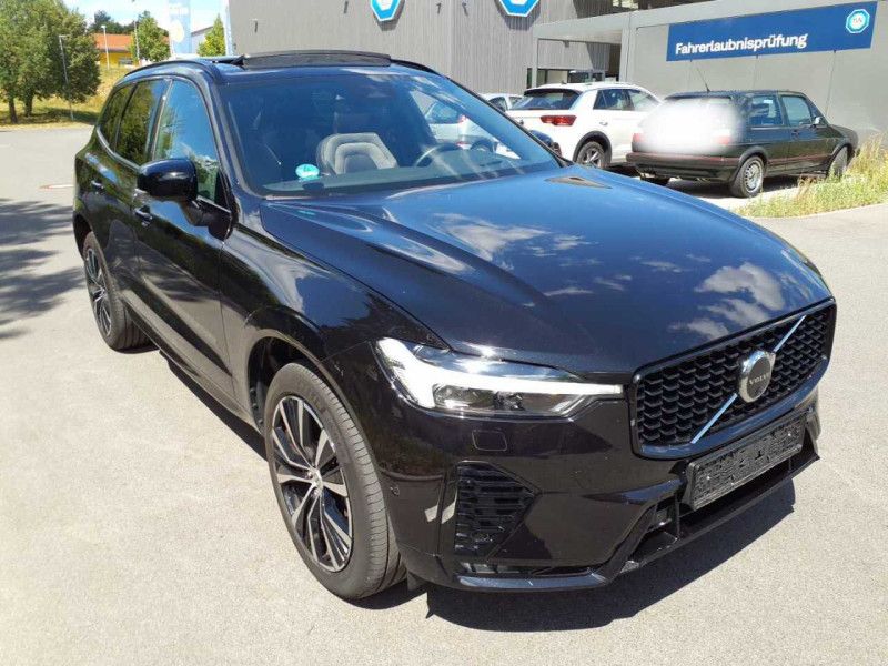 Volvo XC60 2.0 B5 Mild-Hybrid Ultra Dark AWD