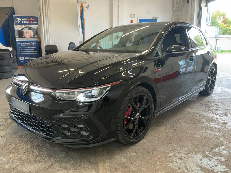 Volkswagen Golf VIII 2.0 TSI GTI