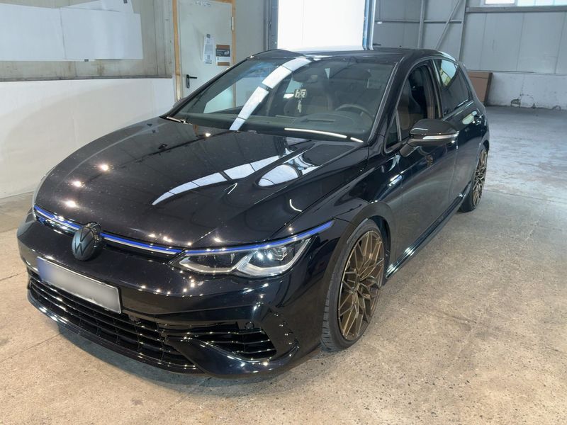 Volkswagen Golf VIII 2.0 TSI R 4Motion