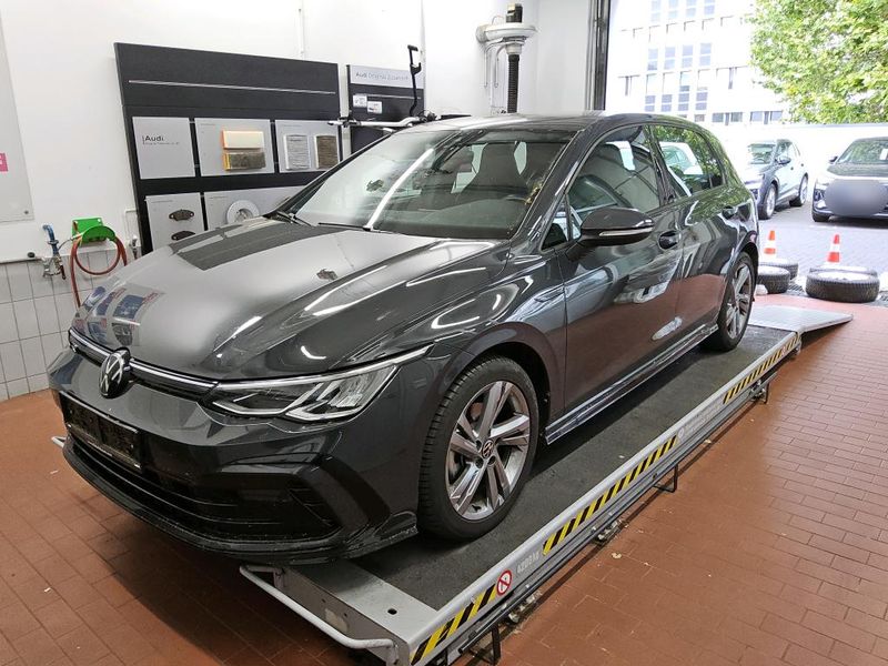 Volkswagen Golf Viii 1.5 eTSI ACT R-Line