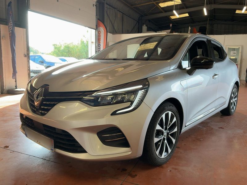 Renault Clio 1.6 Hybrid E-Tech Techno