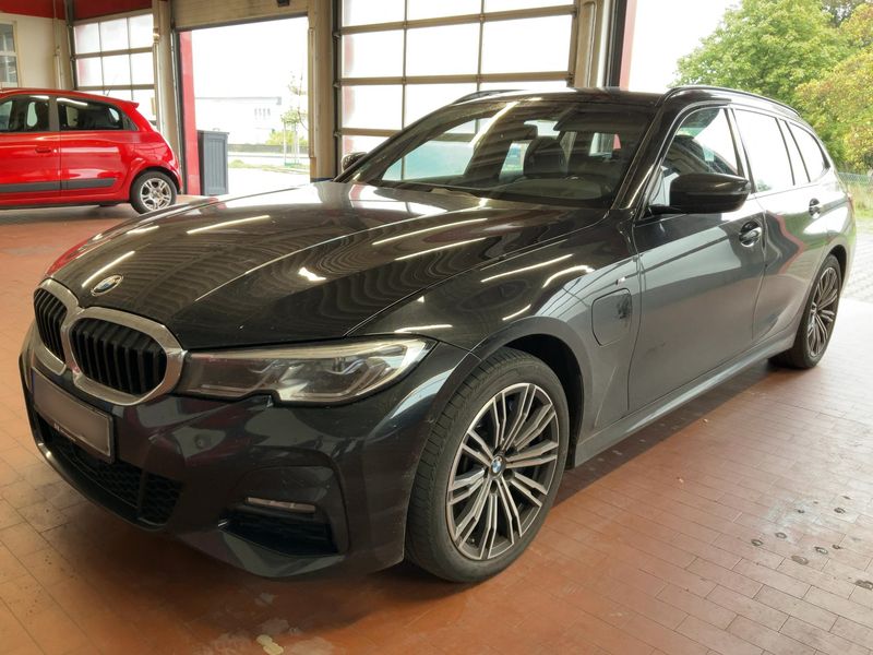 BMW 3 серия 330e M Sport