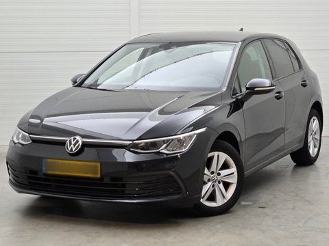 Volkswagen Golf VIII 1.0 eTSI Life