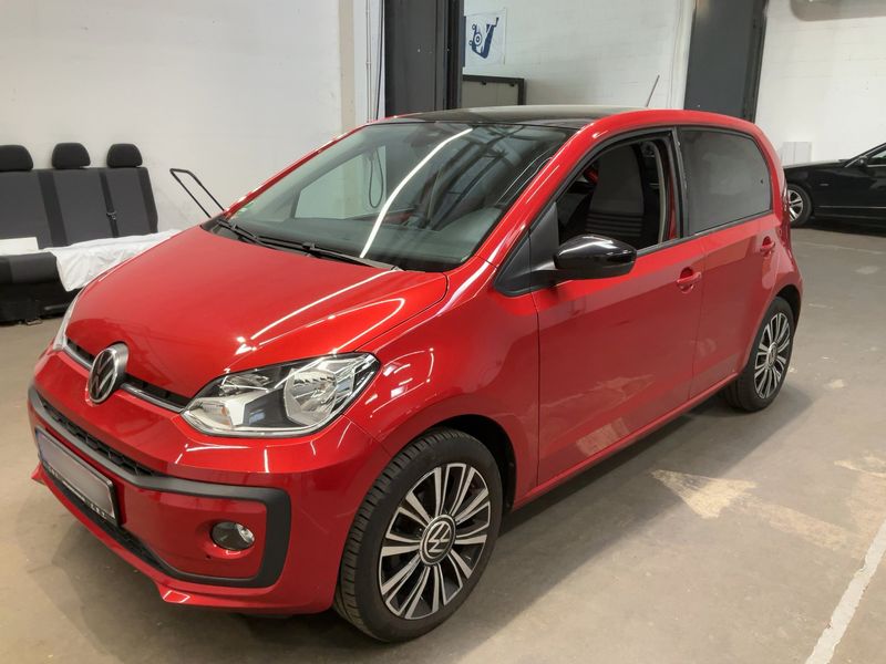 Volkswagen up! 1.0 Black Style