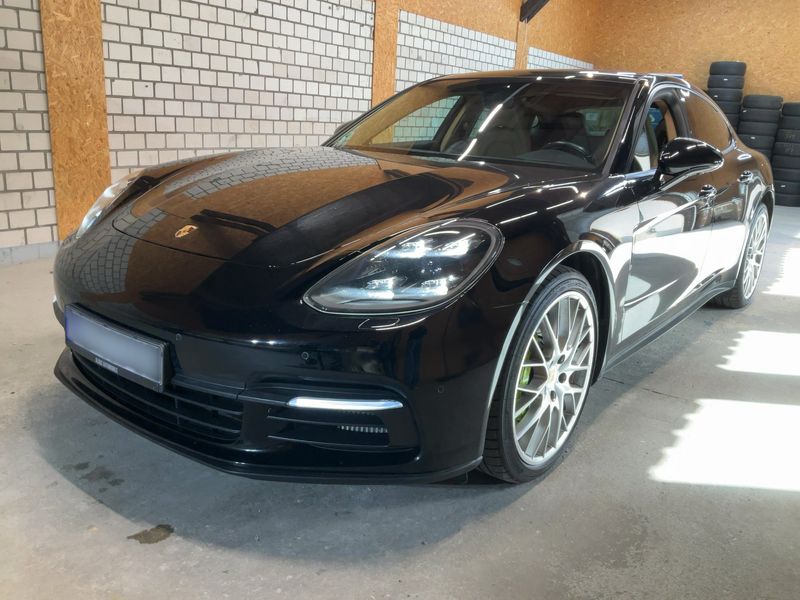 Porsche Panamera 4 E-Hybrid