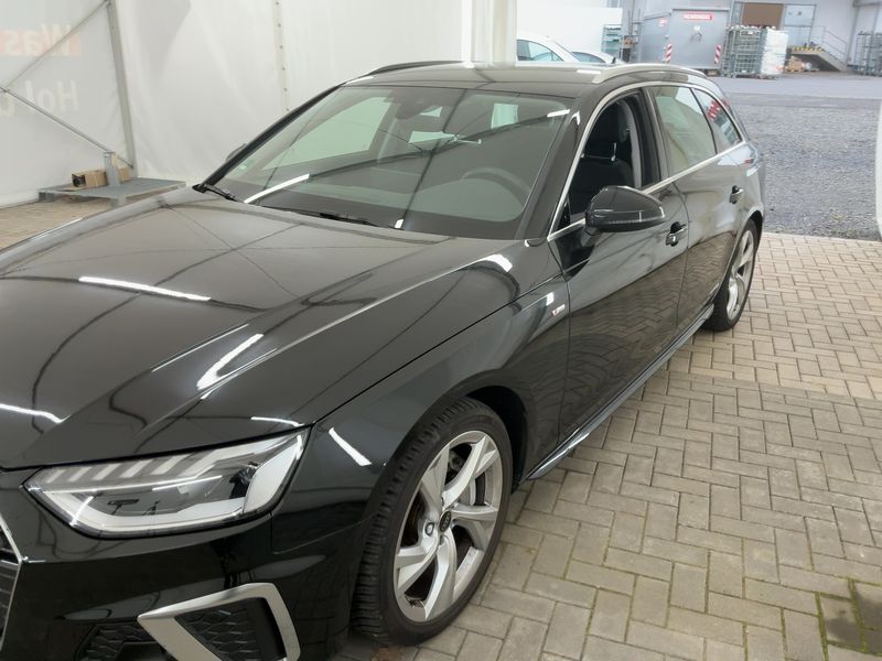 Audi A4 40 TFSI Mild-Hybrid S line
