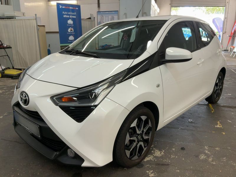 Toyota Aygo 1.0 x-play Team D