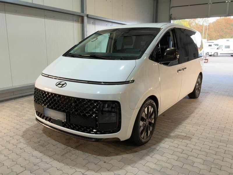 Hyundai Staria 2.2 CRDi Signature 4WD