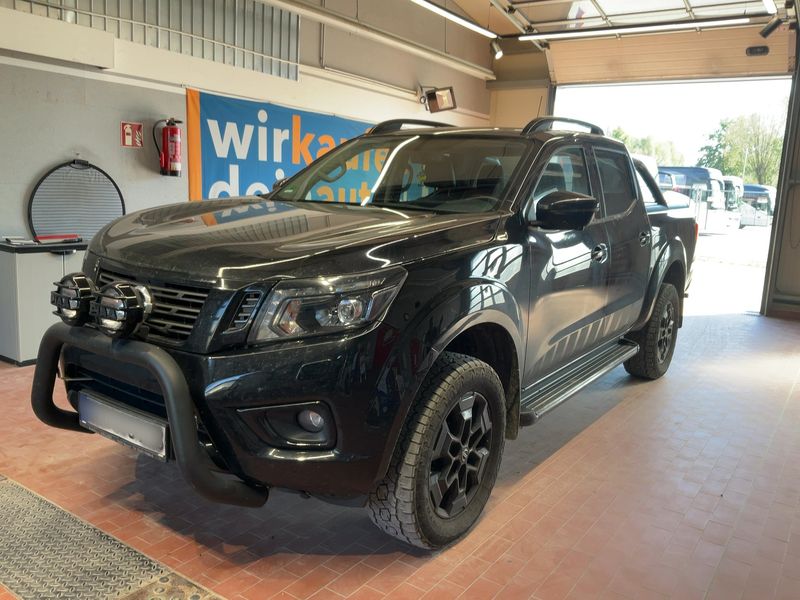 Nissan Navara NP-300 2.3 dCi N-Guard Double Cab 4x4