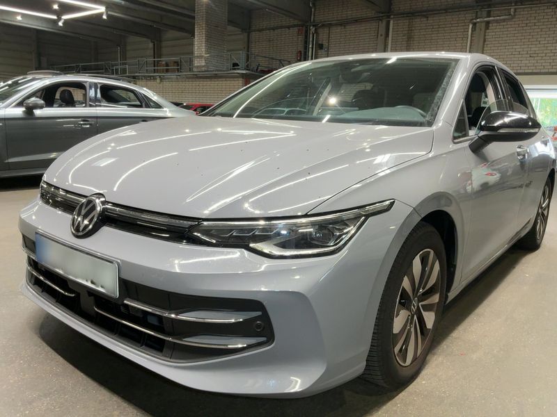 Volkswagen Golf Viii 1.5 eTSI Goal