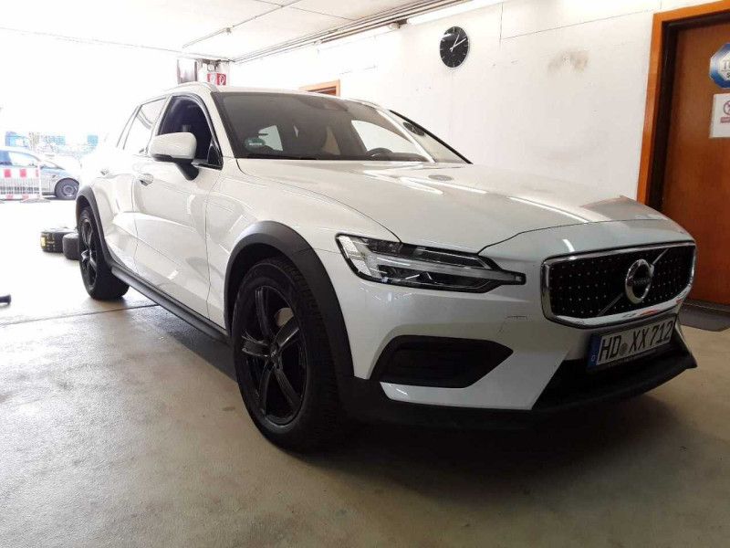 Volvo V60 Cross Country 2.0 B4 Mild-Hybrid AWD