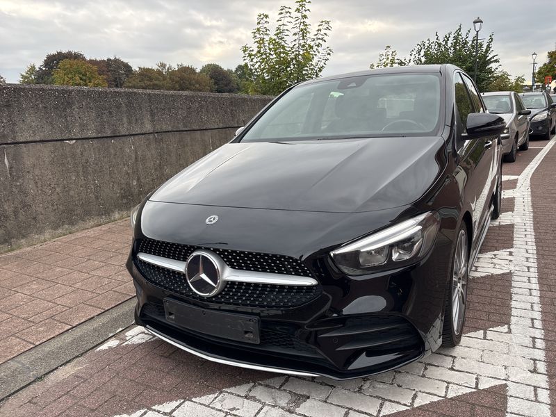 Mercedes-Benz B-Klasse B 180 AMG Line