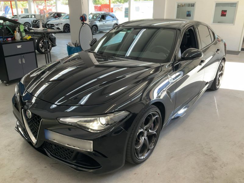 Alfa Romeo Giulia 2.9 V6 Bi-Turbo Quadrifoglio
