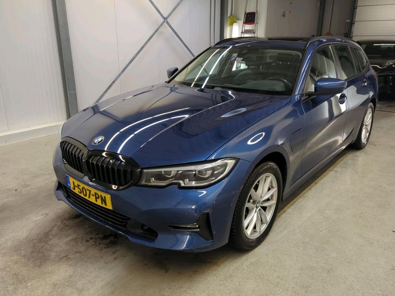 BMW 3er 330e Advantage
