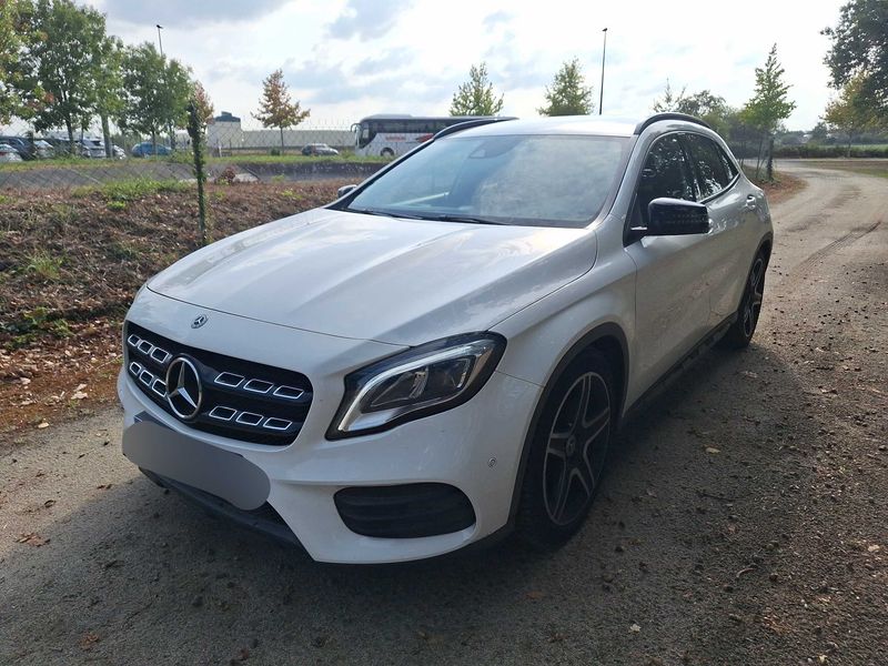 Mercedes-Benz GLA-Klasse GLA 200 d AMG Line