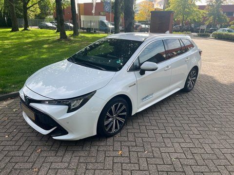 Toyota Corolla 2.0 Hybrid Business Edition