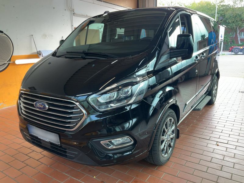 Ford Tourneo Custom 2.0 TDCi 320 L1 Tourneo Titanium