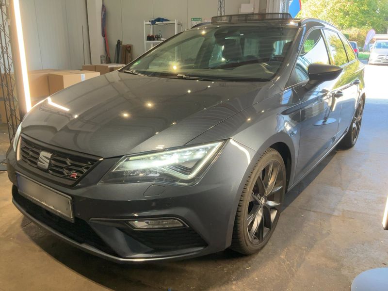 SEAT Leon 1.5 TSI ACT FR Black Edition Plus