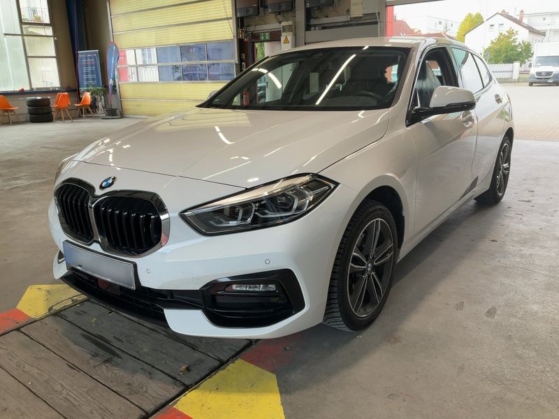 BMW 1 серия 118i Sport Line