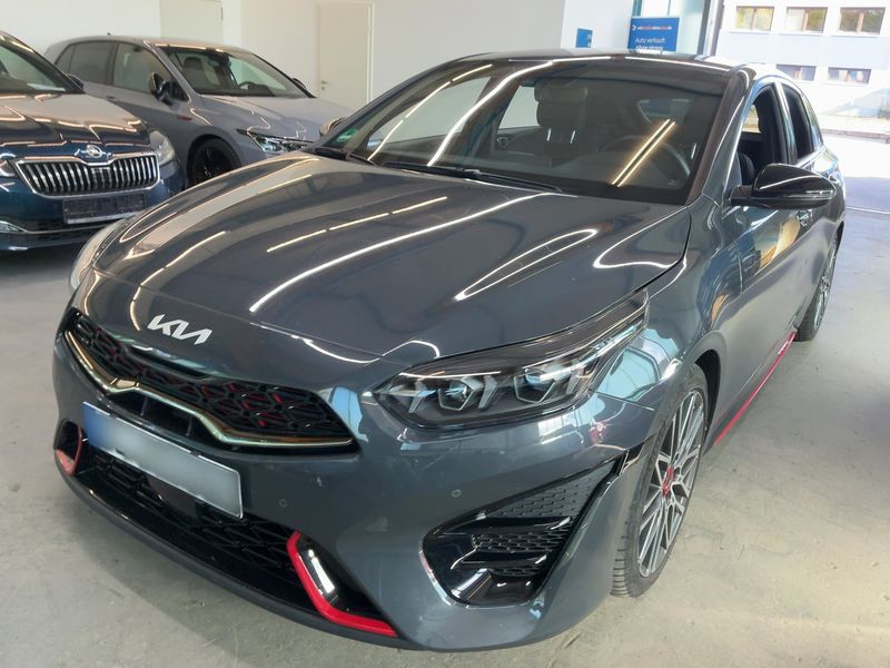 Kia pro_cee'd 1.6 Tgdi GT