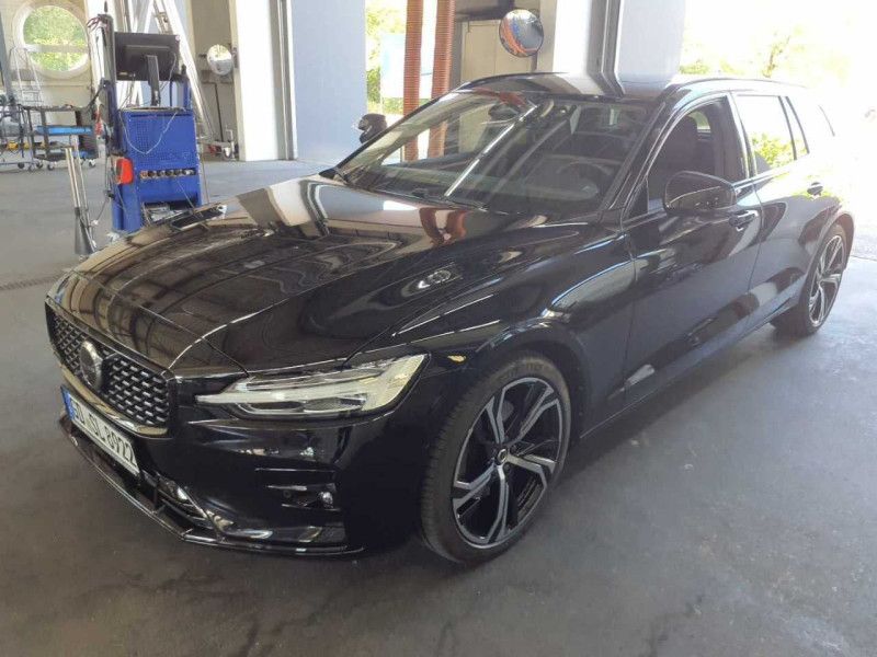 Volvo V60 2.0 B4 Mild-Hybrid Plus Dark