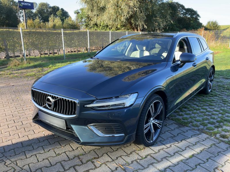 Volvo V60 2.0 T6 Recharge Plug-in Hybrid Plus Bright AWD
