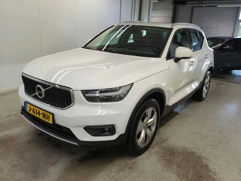 Volvo XC40 1.5 T2 Momentum Pro 2WD