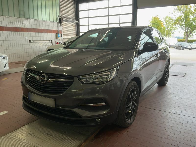 Opel Grandland X 1.2 Turbo Opel 2020