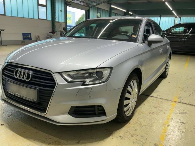 Audi A3 седан 30 TDI