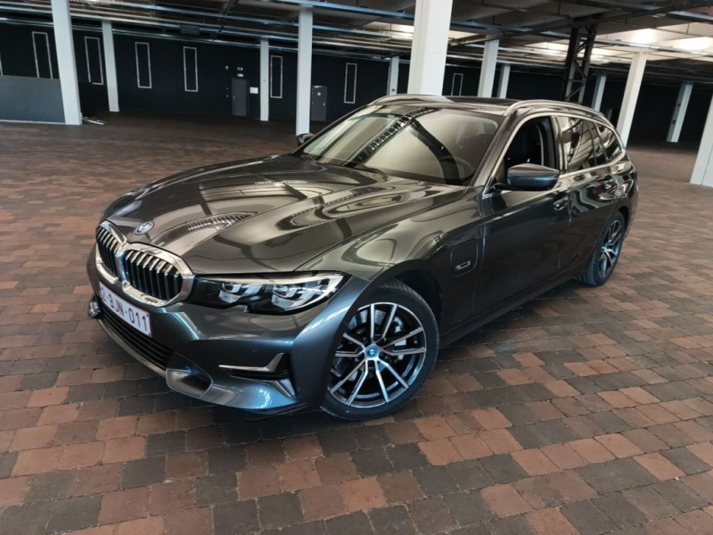 BMW 3er 330e Luxury Line