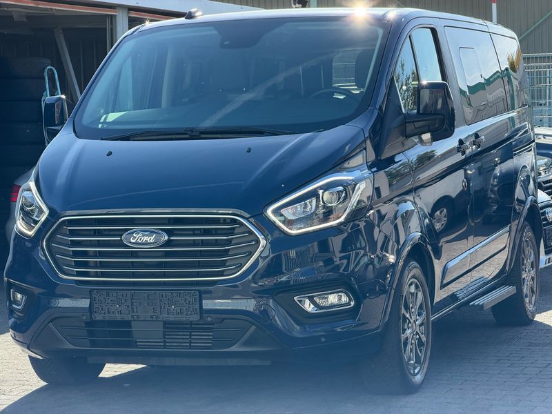 Ford Tourneo Custom 2.0 TDCi 320 L1 Tourneo Titanium