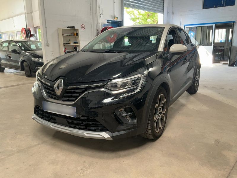Renault Captur 1.6 Hybrid E-Tech Intens