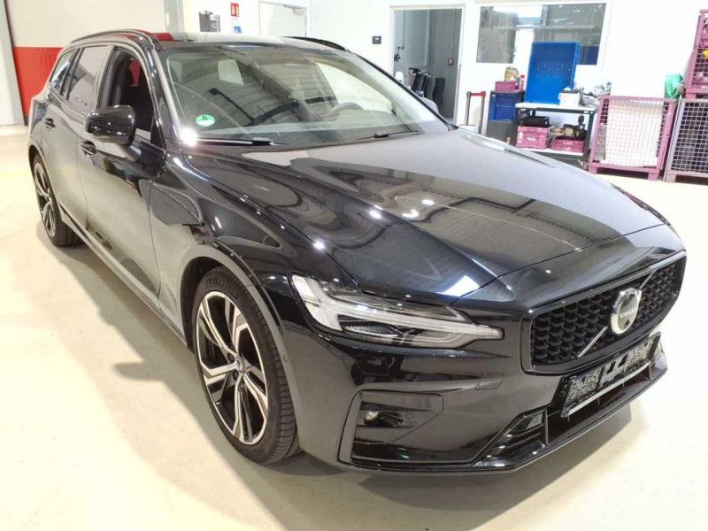 Volvo V60 2.0 B4 Mild-Hybrid Plus Dark