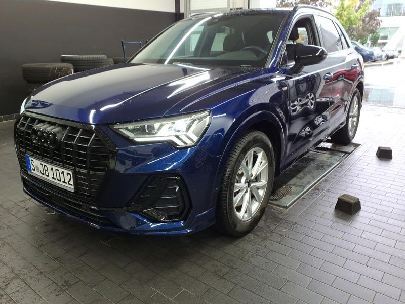 Audi Q3 40 Tfsi quattro S line