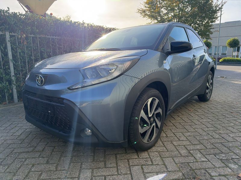 Toyota Aygo X 1.0 VVT-i Team D