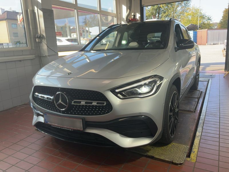 Mercedes-Benz GLA-Klasse GLA 250e AMG Line