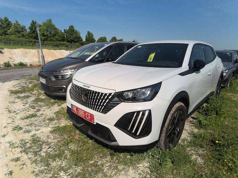 Peugeot 2008 1.2 Mild-Hybrid Allure