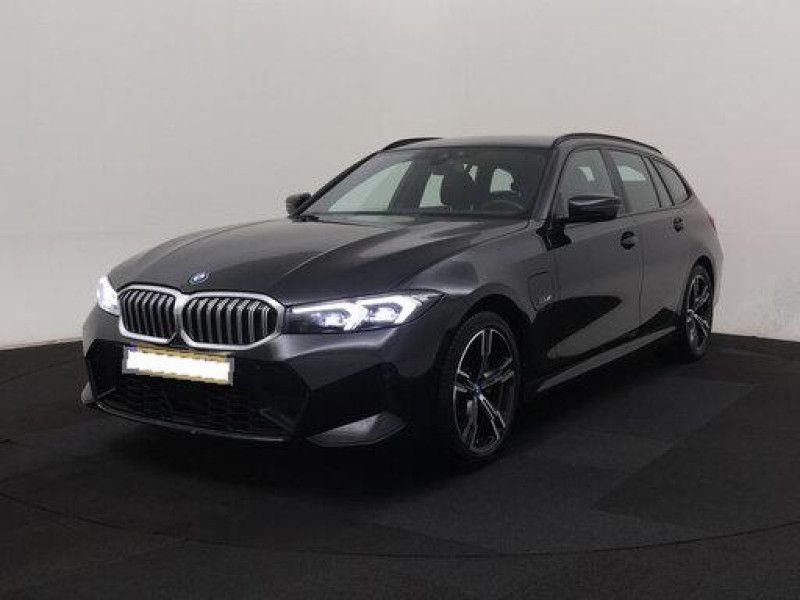 BMW 3er 330e xDrive M Sport
