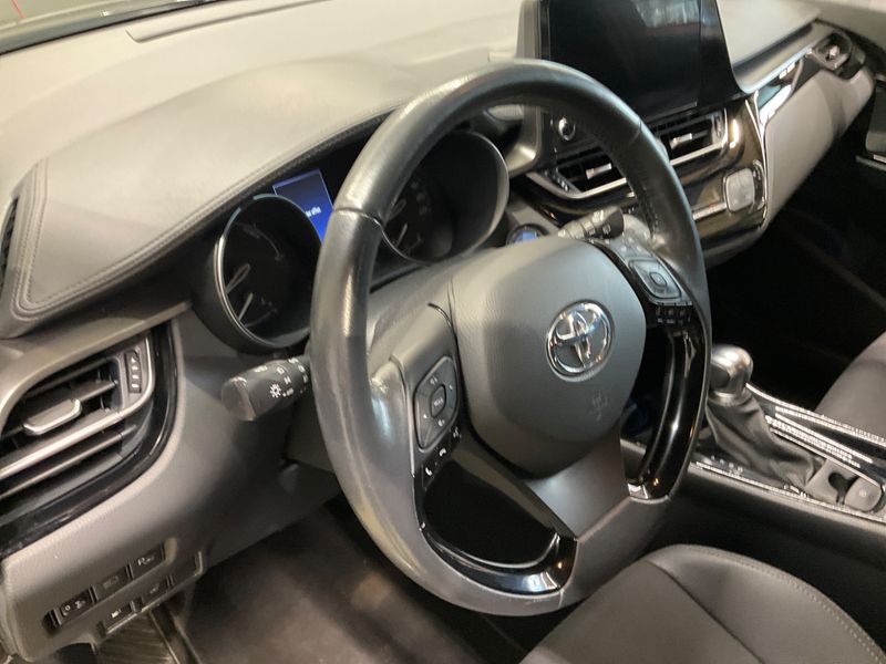 Toyota C-HR 2.0 Hybrid Team D