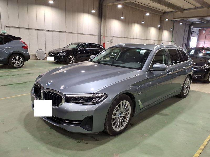BMW 5 серия 520e