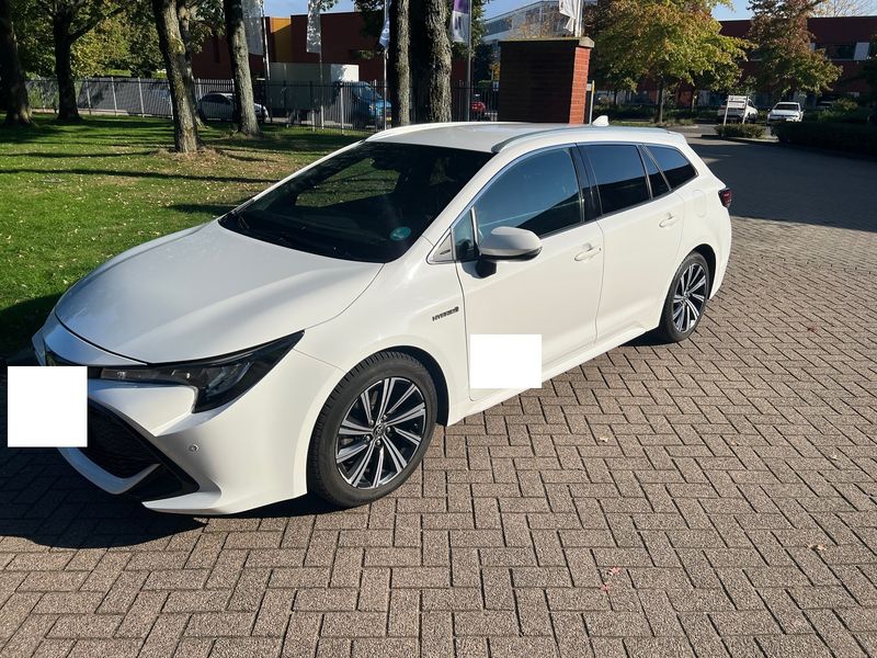 Toyota Corolla 2.0 Hybrid Business Edition