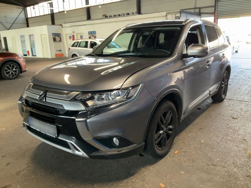 Mitsubishi Outlander 2.0 Diamant Edition+ 2WD