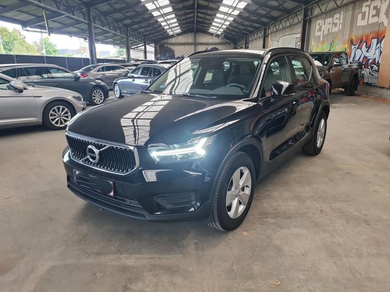 Volvo XC40 1.5 T2 Momentum Core 2WD